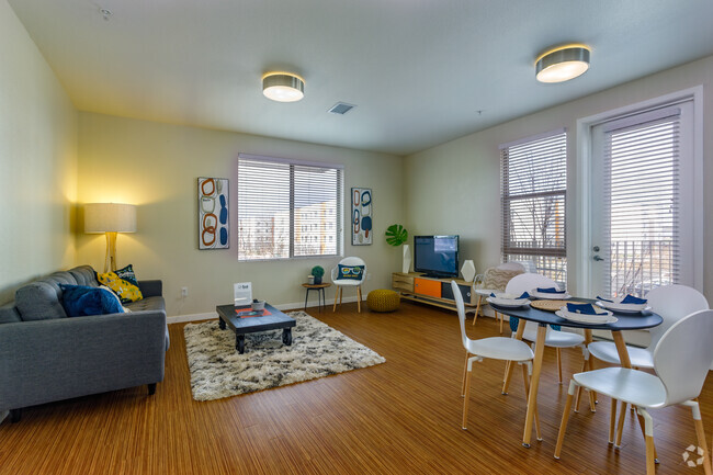 2HAB, 2BA - 1,095 ft² - Sol at West Village