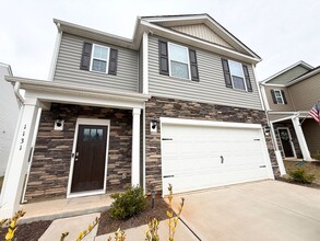 Building Photo - 1131 37th Ave Lane NE