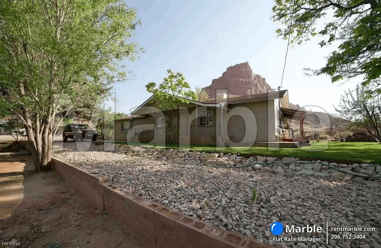 Foto principal - 4 br, 2 bath House - 442 E 100 S Unit 1