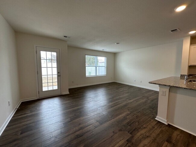 Foto del edificio - 3 Bedroom / 2.5 Bath Townhome Kingsport, TN