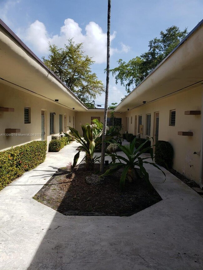 Foto del edificio - 1280 NE 139th St