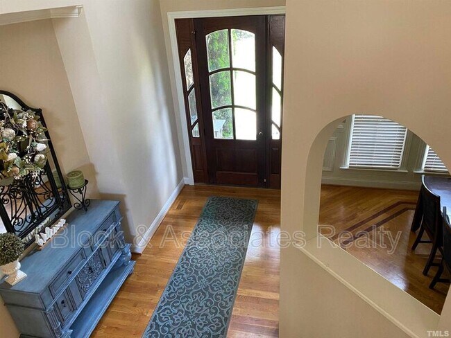 Building Photo - 10216 San Remo PIace