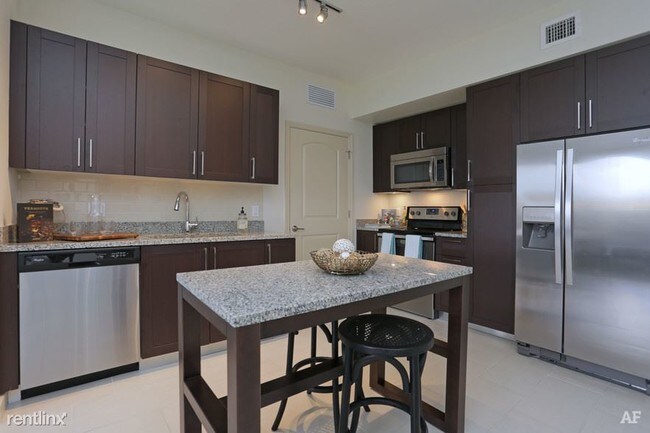 Building Photo - 10798 Pines Blvd
