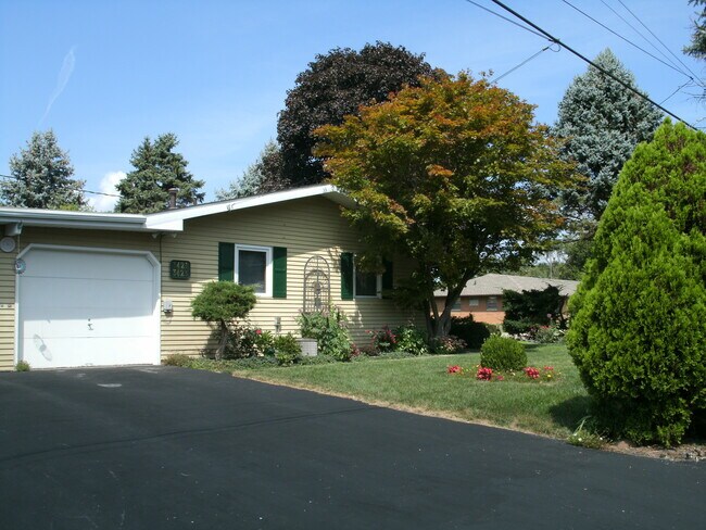 Foto del edificio - 3421 N Indiana Ave