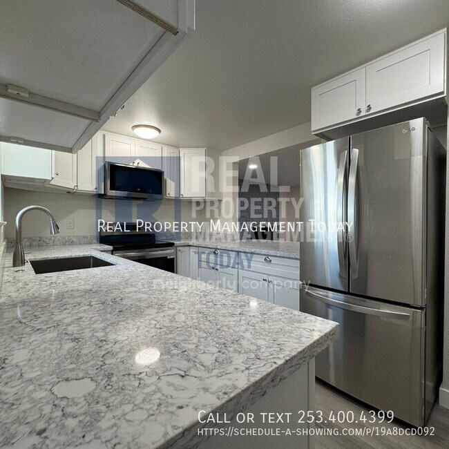 Building Photo - 1204 S 54th St