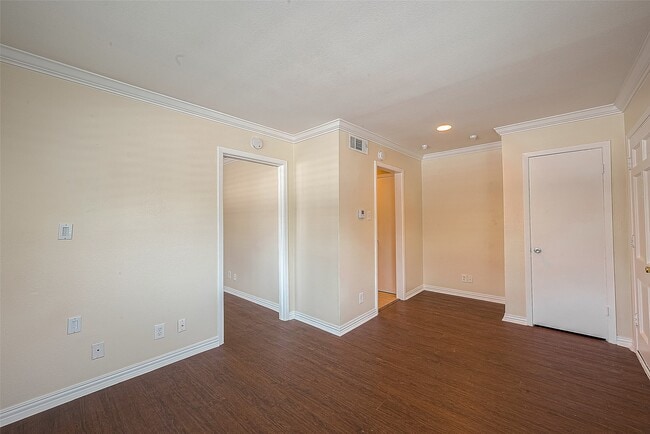 Building Photo - 4040 San Felipe St