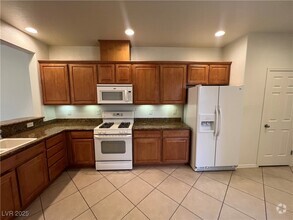 Building Photo - 7417 Quail Heights Ave