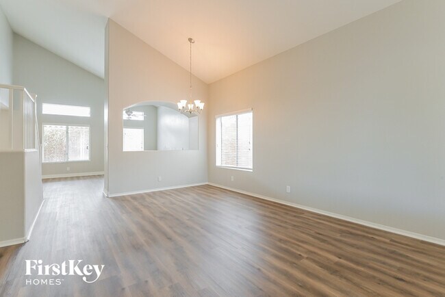 Foto del edificio - 1573 Alpine Hills Ave