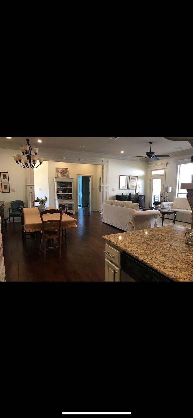 Building Photo - 303 Harbor Bend Blvd