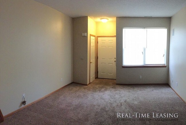 Foto del edificio - 1745 Countryside Dr