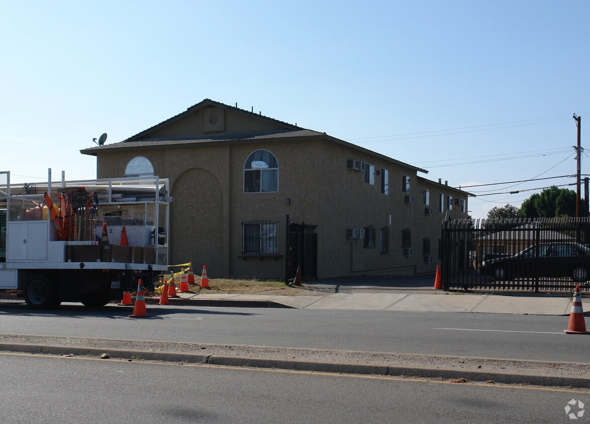 Foto del edificio - 2806 Fairmount Ave