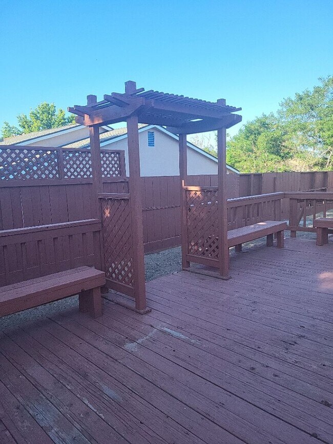 Building Photo - 6580 Fern St -  2br 2ba home in Stead with...