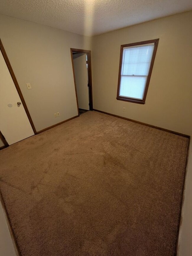 Foto del edificio - 1BD/1BA Unit at Westmont Apartments in Hickory