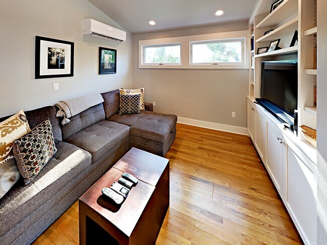 Foto del edificio - 2206 Iva Ln