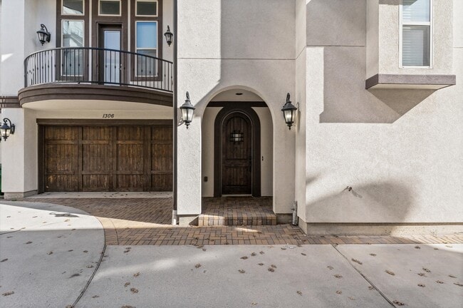 Foto del edificio - 1306 Hawthorne St