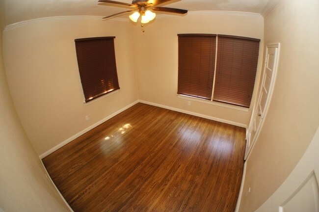 Foto del edificio - 4124-4126 1/2 Monroe St