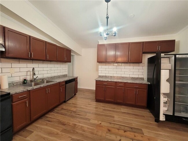 Building Photo - 871 Rays Rd