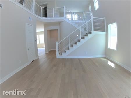 Foto del edificio - 4 br, 3 bath House - 61 Einstein