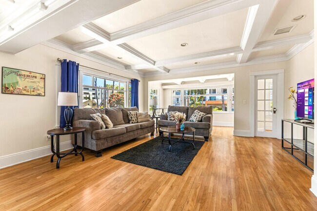 Foto del edificio - 841 E Ocean Blvd