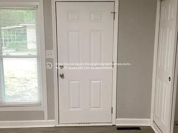 Foto del edificio - 4806 E 45th St