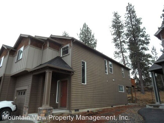 Building Photo - 447 SW Garfield Ave