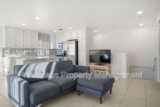 Foto del edificio - 1459 Claude Ln