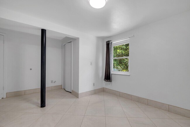 Foto del edificio - 2208 Escambia Dr