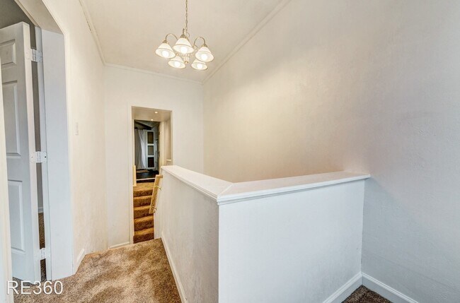 Foto del edificio - 2 br, 1.5 bath House - 811 Industry Street...