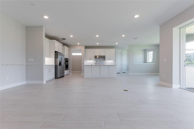 Building Photo - 3713 Greenway Dr