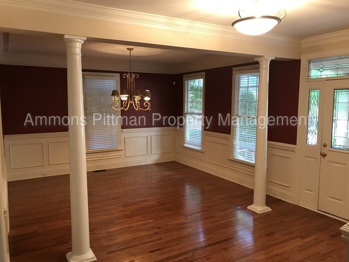 Building Photo - 1845 Torrington St