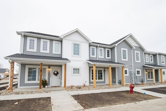 Foto del edificio - Luxury Townhome Living