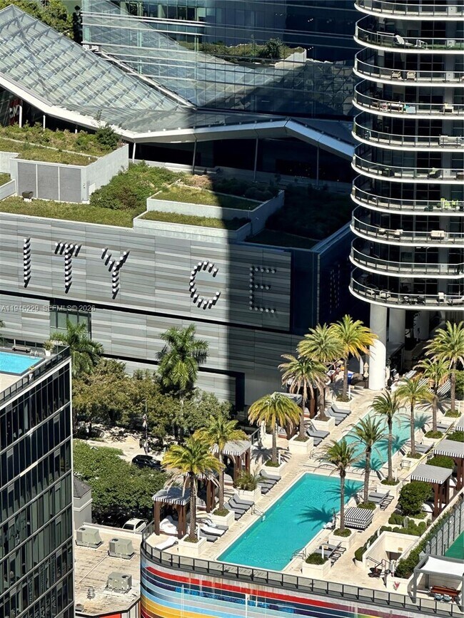 Building Photo - 1010 Brickell Ave