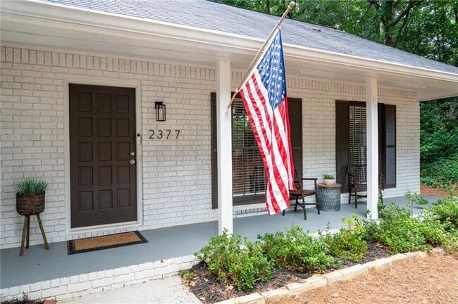 Foto del edificio - 2377 Emory Ln NE