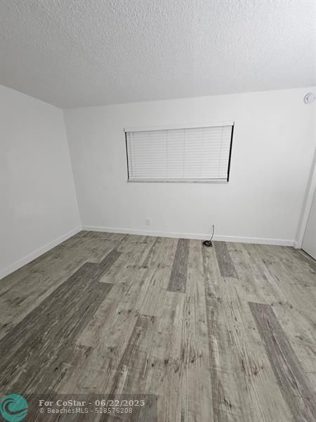 Foto del edificio - 1150 NE 17th Ct
