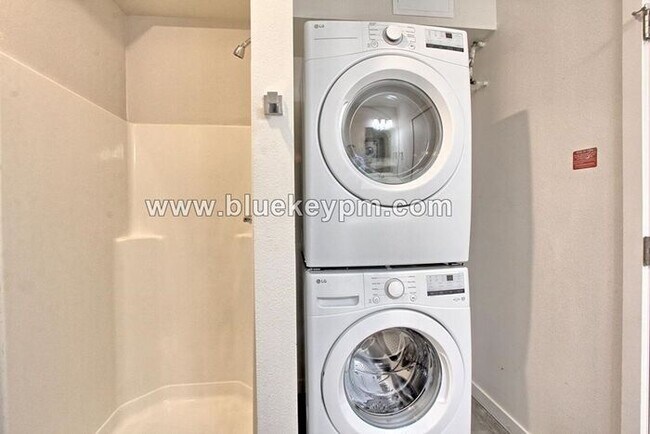 Foto del edificio - Studio Unit in Overlook Lofts Apartments on N. Interstate Avenue