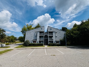 Building Photo - 509 Sunridge Dr