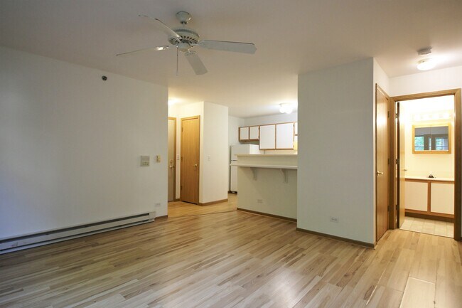 Building Photo - 340 Cunat Blvd