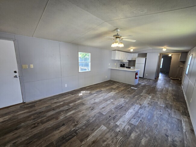 Foto del edificio - 700 W Ridgeway Ave