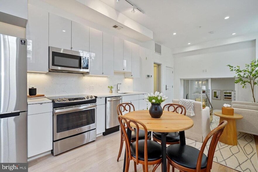 Photo - 1211 G Street SE Unit 1