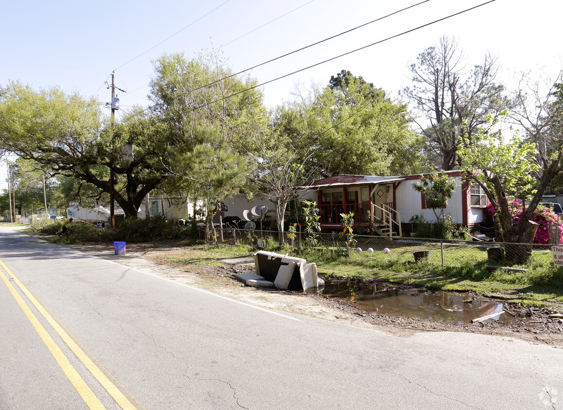 Building Photo - Ashley Mobile Home Park