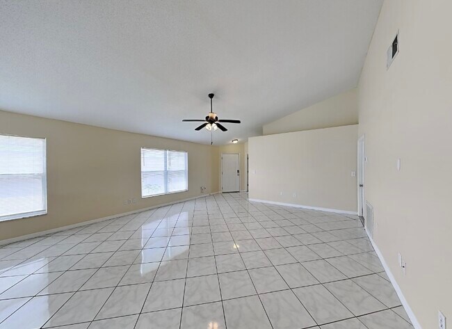 Building Photo - 129 Rollins Dr