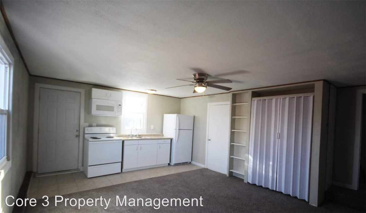 Foto principal - 3610-3610 N Sterling Ave