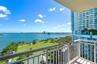 Building Photo - 2000 N Bayshore Dr