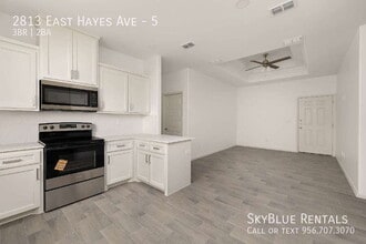 Building Photo - 2813 W Hayes Ave