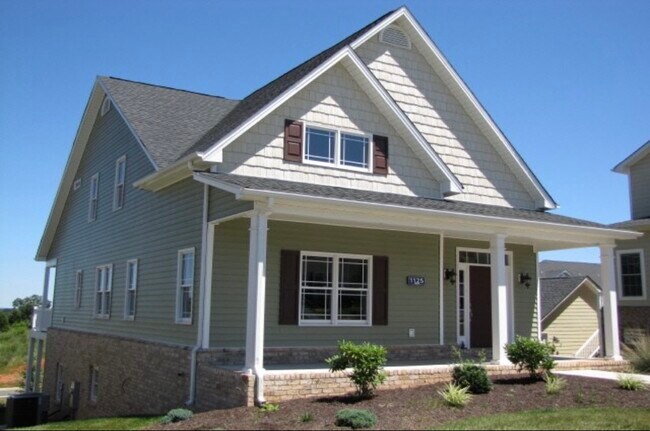 Photo - 1125 Cranberry Ct House