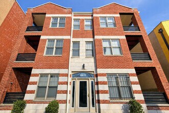 Building Photo - 6621-23 S Ingleside Ave