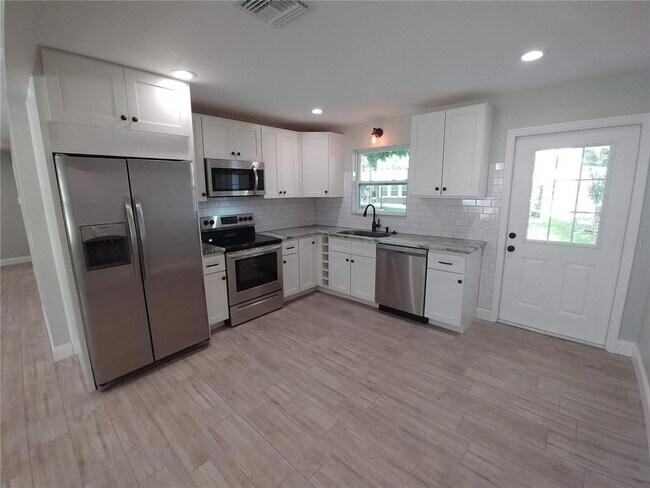 Building Photo - 4027 Condor Ln