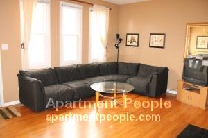 Foto del edificio - 2911 N Wolcott Ave