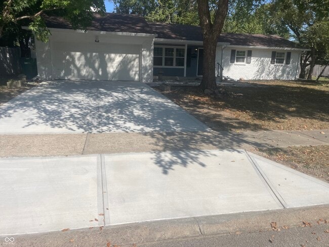 Building Photo - 1416 Miami Ct S