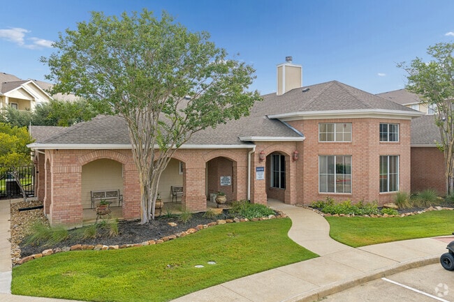 Leasing Office - Signature Park Apts
